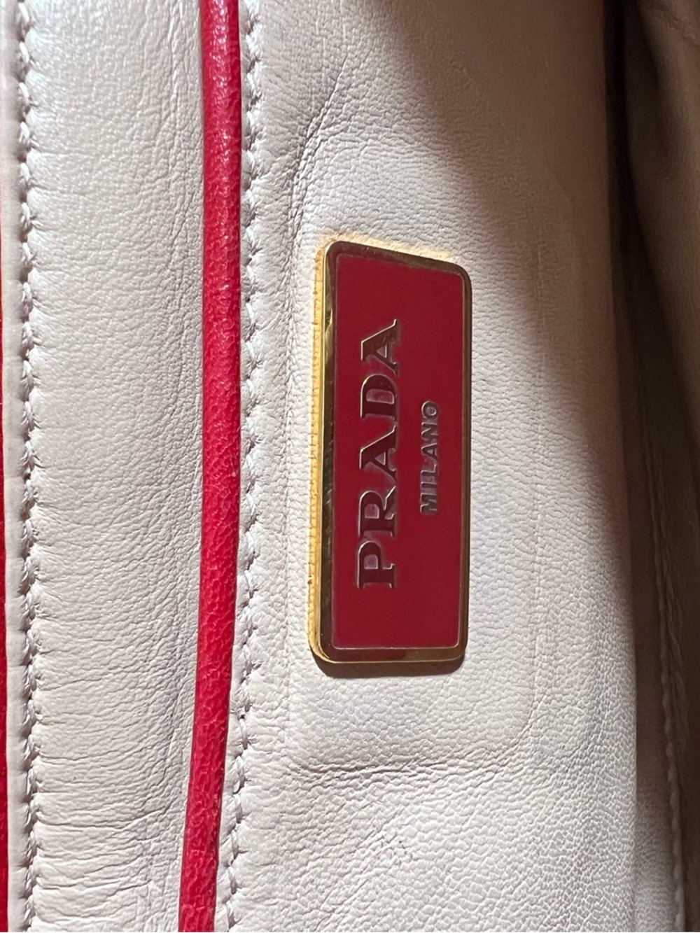 Prada Red Gaufre bag - Picture 10 of 15